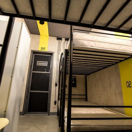 بيت شباب Lviv Loft Prison المظهر الخارجي الصورة