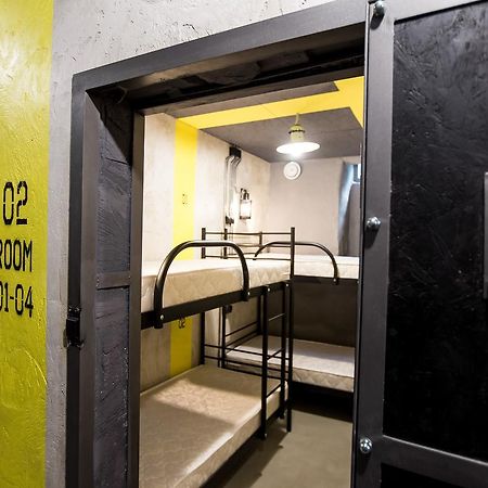 بيت شباب Lviv Loft Prison المظهر الخارجي الصورة