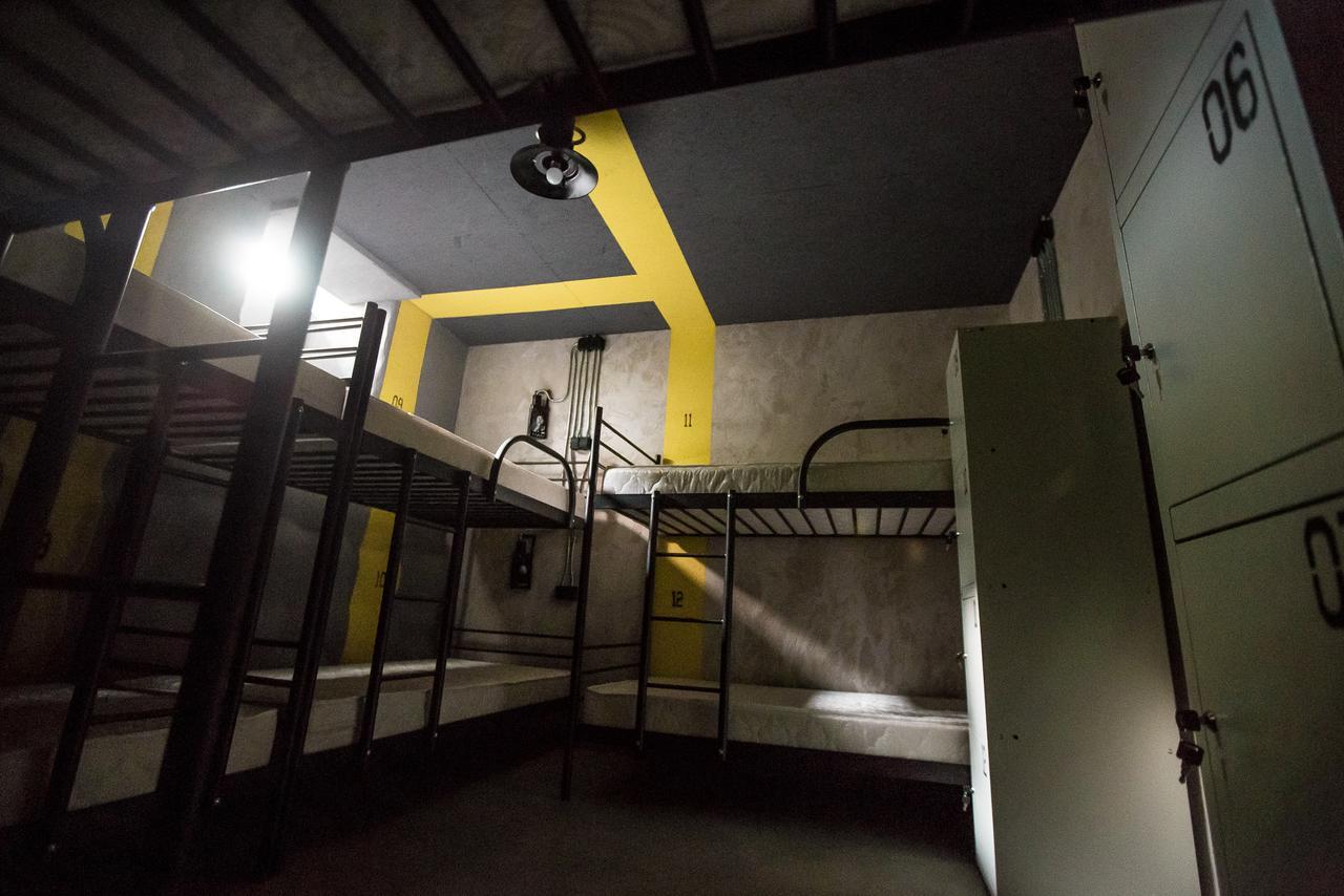 بيت شباب Lviv Loft Prison المظهر الخارجي الصورة