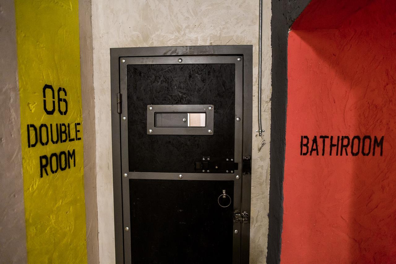 بيت شباب Lviv Loft Prison المظهر الخارجي الصورة
