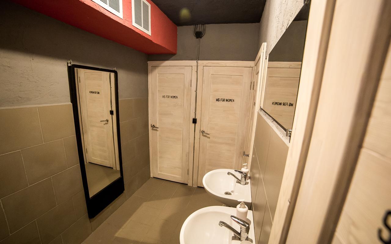 بيت شباب Lviv Loft Prison المظهر الخارجي الصورة