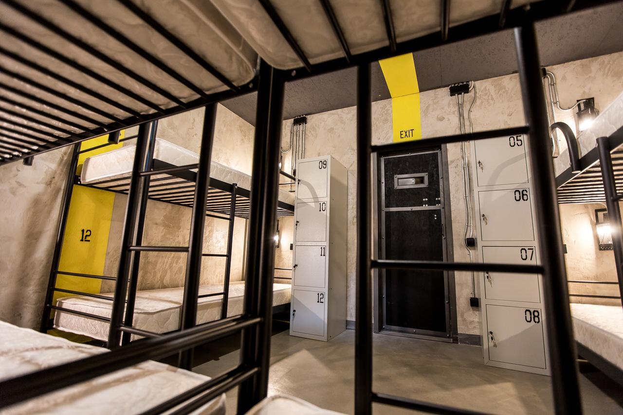 بيت شباب Lviv Loft Prison المظهر الخارجي الصورة