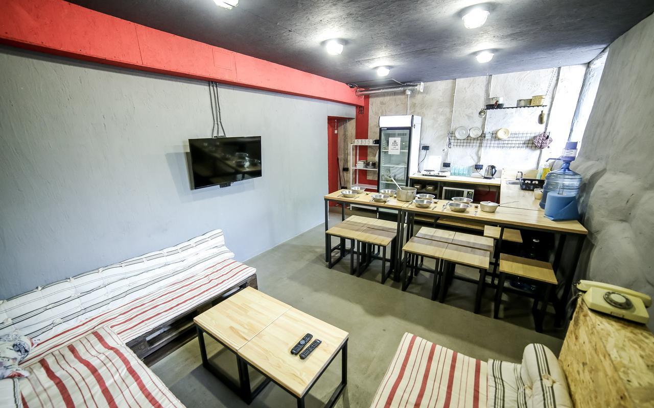 بيت شباب Lviv Loft Prison المظهر الخارجي الصورة