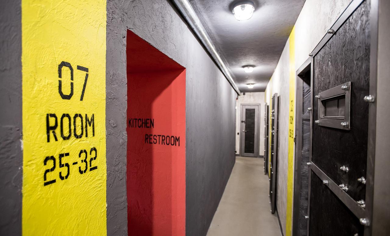بيت شباب Lviv Loft Prison المظهر الخارجي الصورة